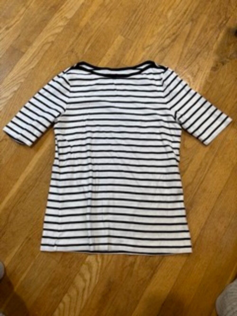St. John's Bay Black and White Tshirt